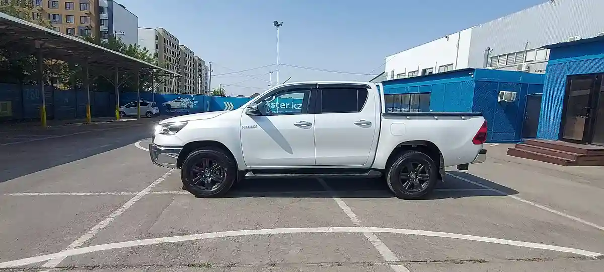 Toyota Hilux 2023 года за 23 000 000 тг. в Алматы