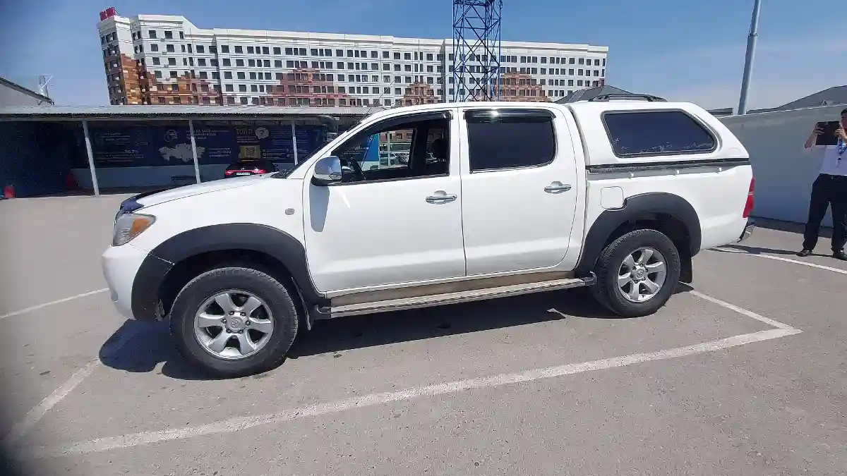 Toyota Hilux 2006 года за 6 000 000 тг. в Шымкент