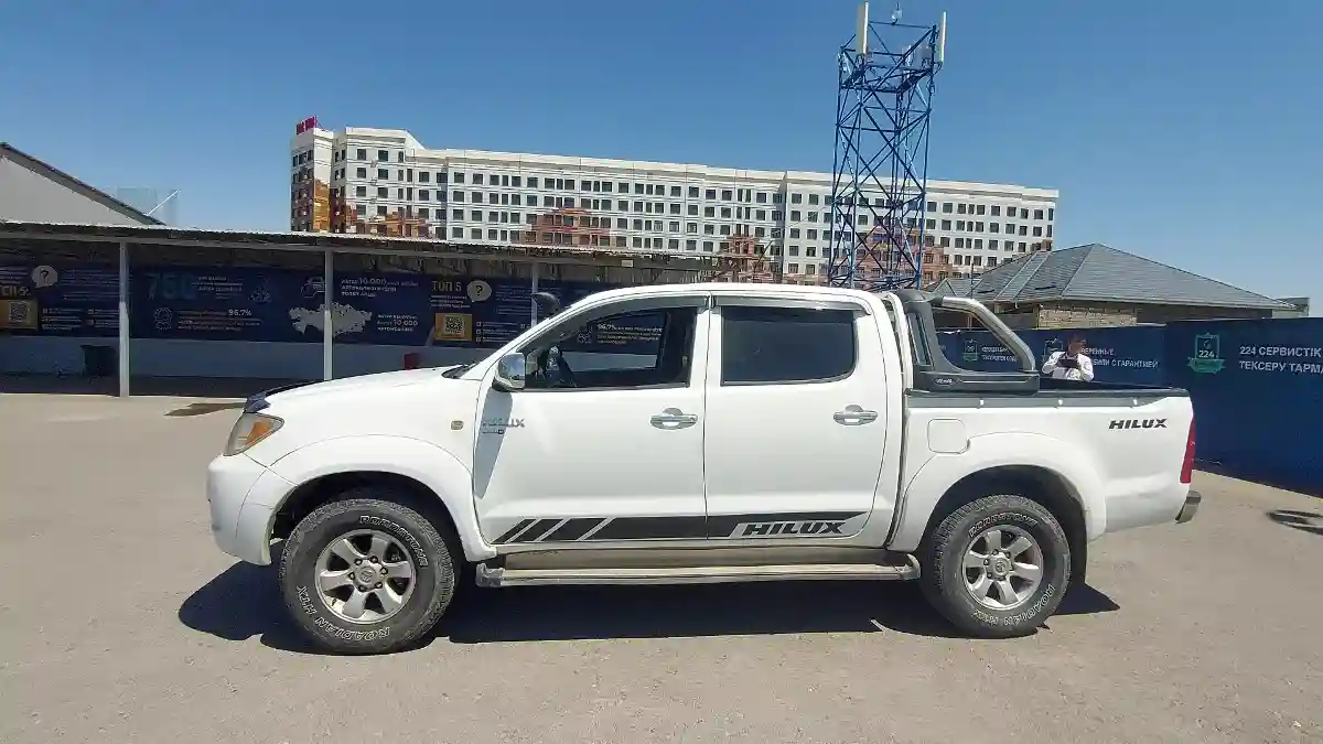 Toyota Hilux 2007 года за 7 500 000 тг. в Шымкент