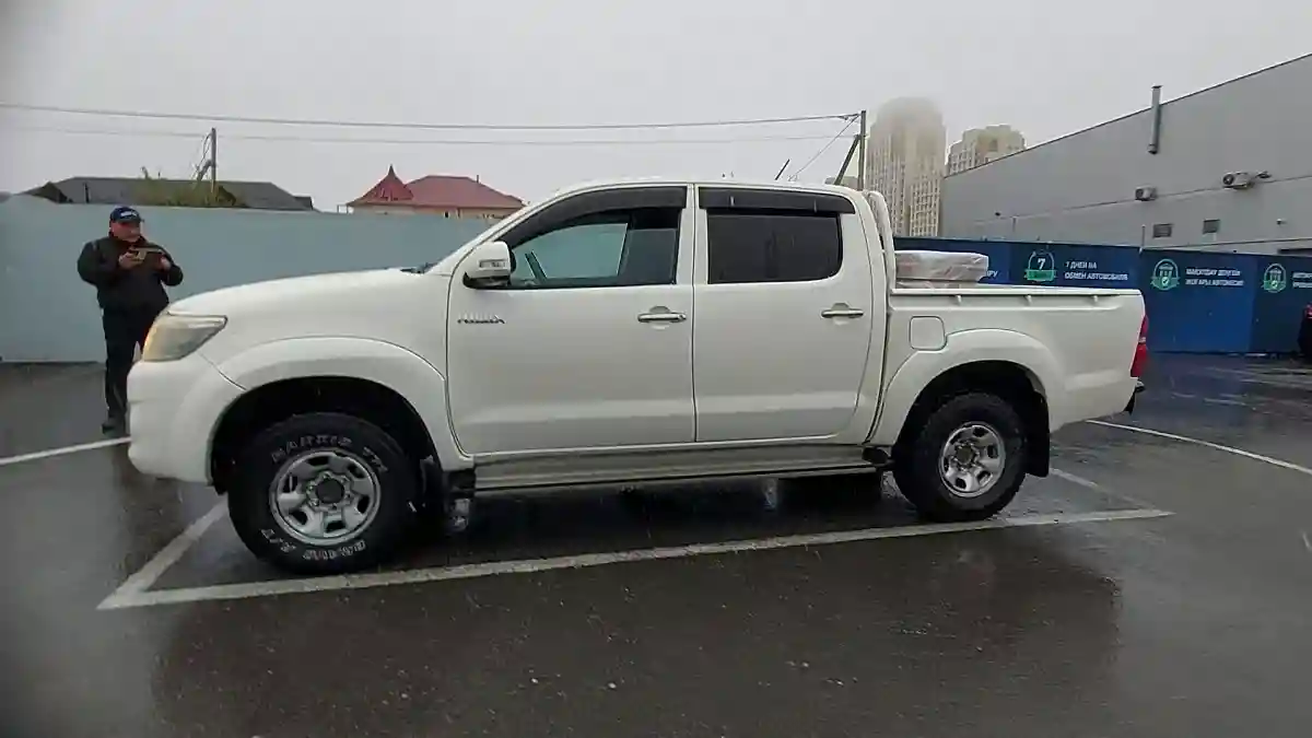 Toyota Hilux 2012 года за 8 000 000 тг. в Шымкент