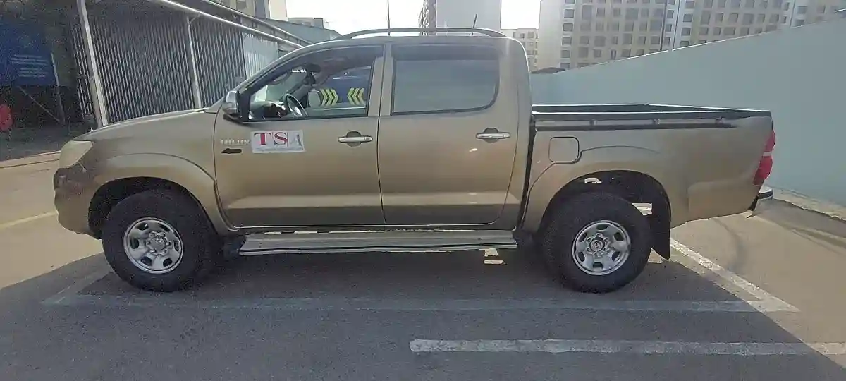Toyota Hilux 2012 года за 5 250 000 тг. в Алматы