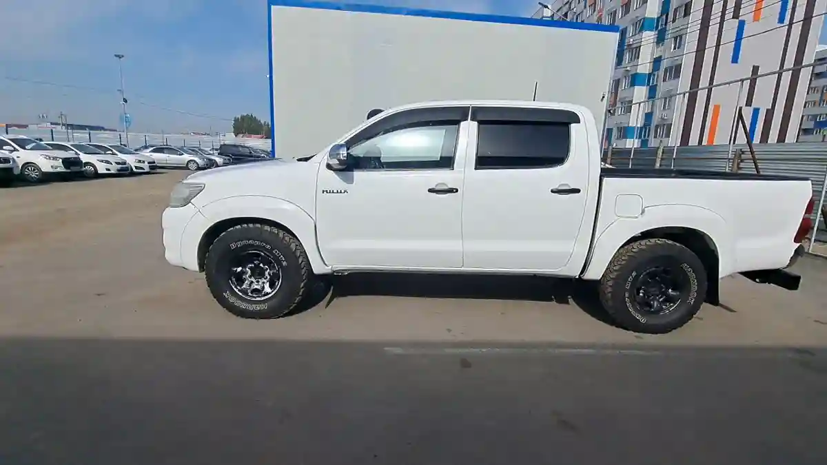 Toyota Hilux 2014 года за 6 870 000 тг. в Алматы