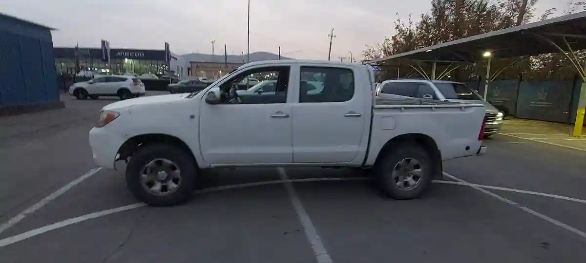 Toyota Hilux 2006 года за 4 500 000 тг. в Алматы