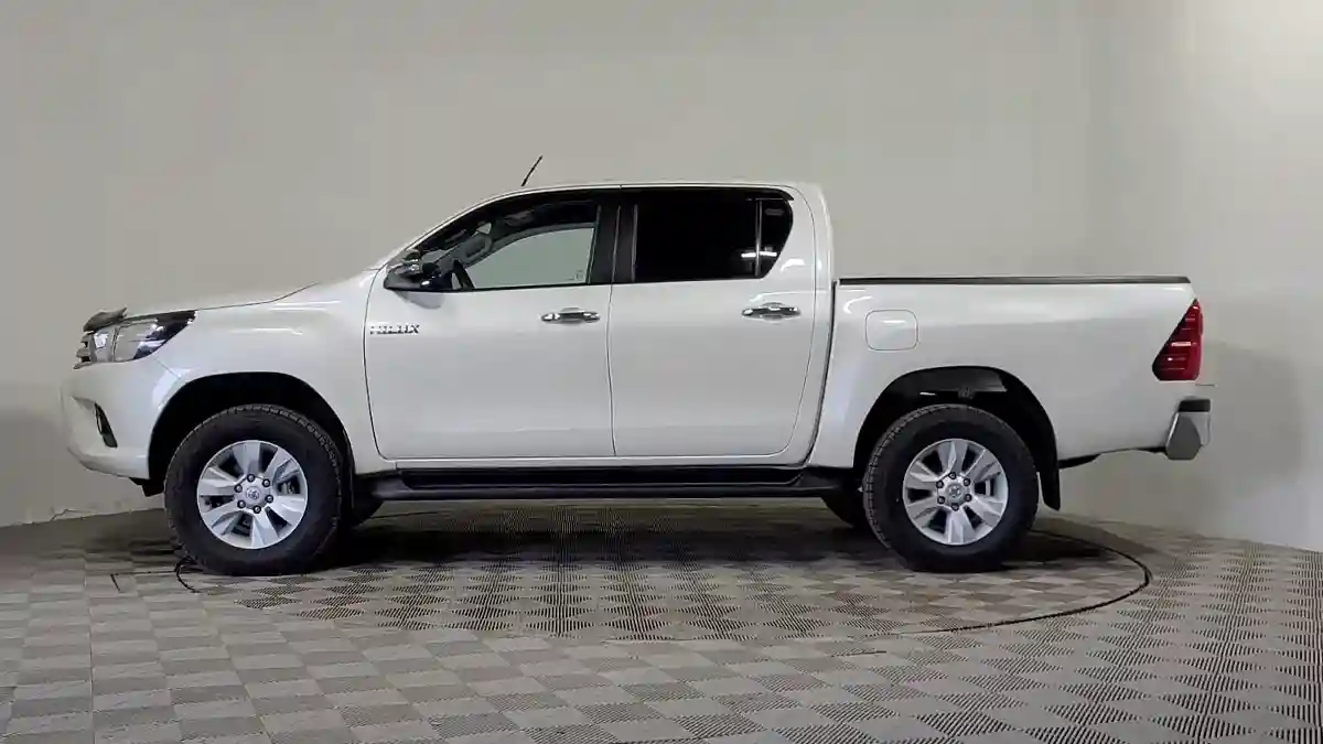 Toyota Hilux 2020 года за 18 290 000 тг. в Алматы