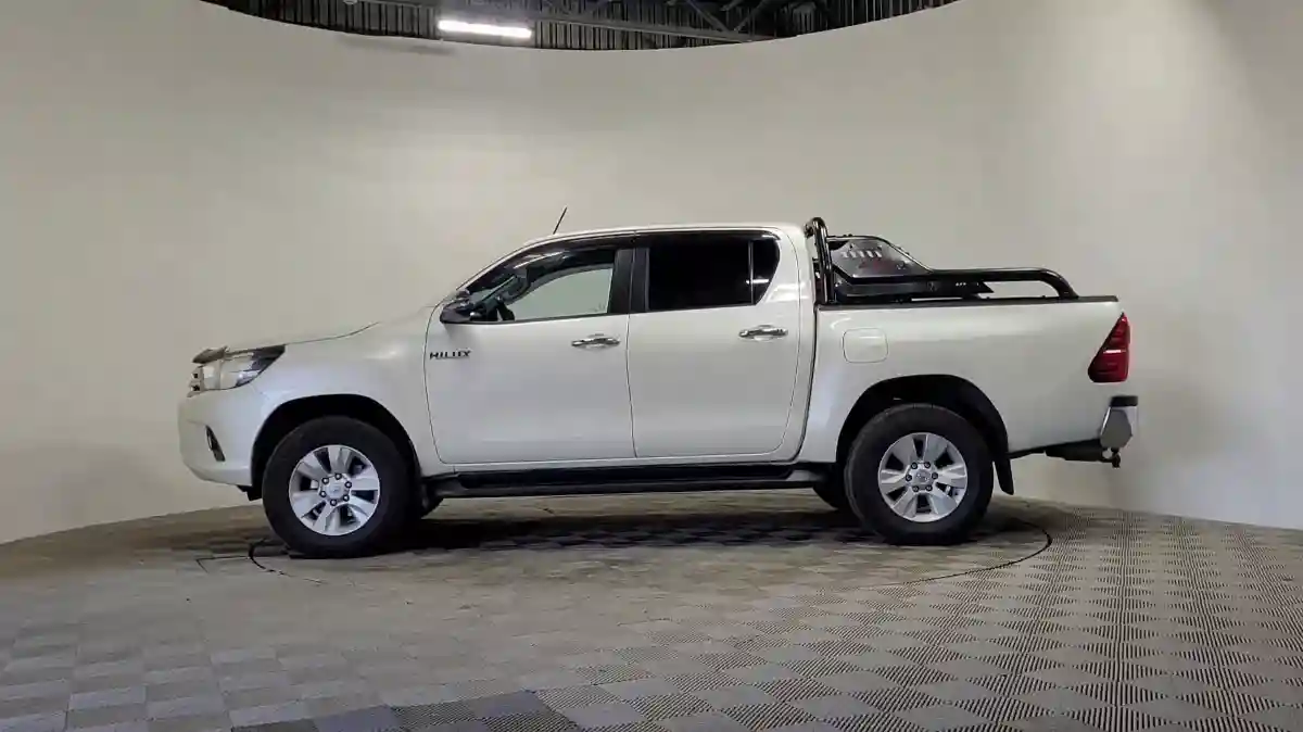 Toyota Hilux 2018 года за 17 900 000 тг. в Алматы