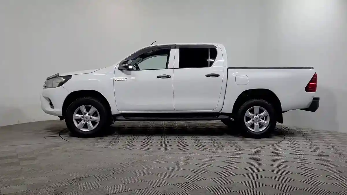 Toyota Hilux 2015 года за 13 250 000 тг. в Алматы