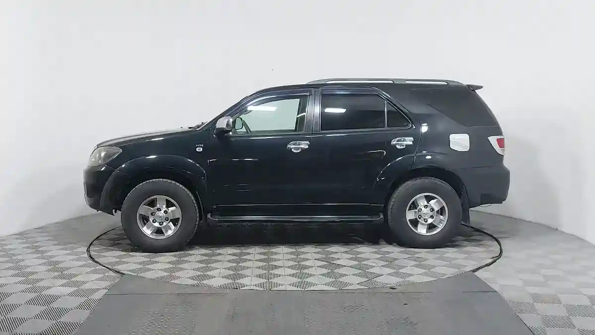 Toyota Fortuner 2006 года за 7 950 000 тг. в Астана
