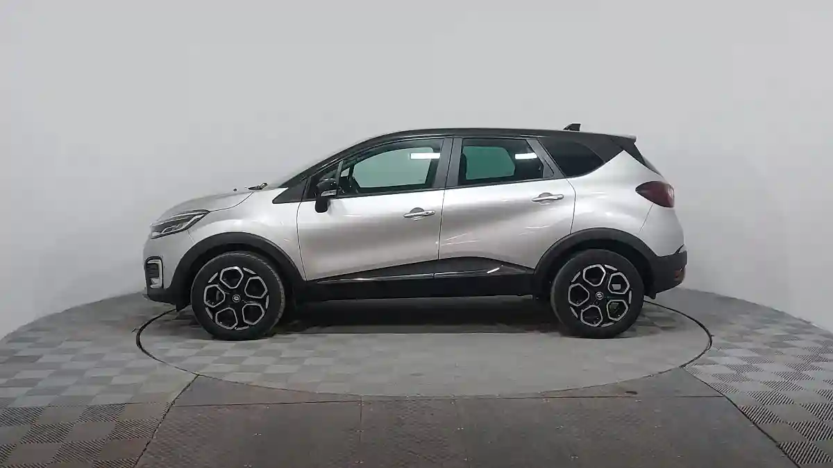 Renault Kaptur 2021 года за 7 500 000 тг. в Астана