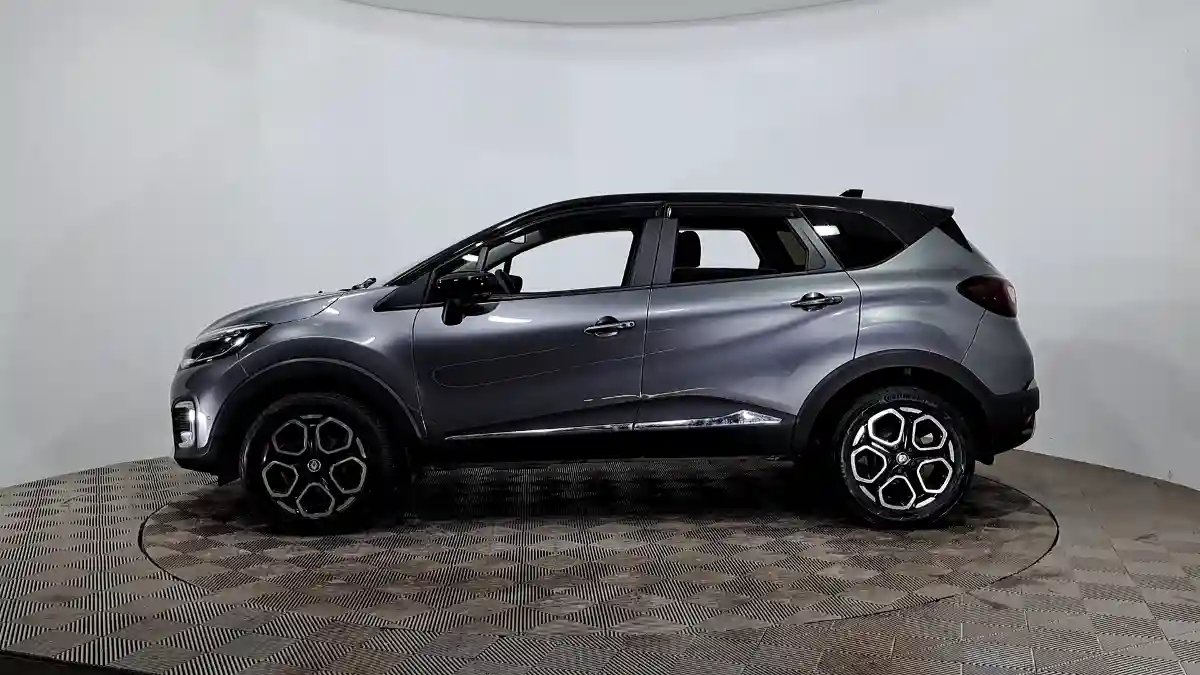Renault Kaptur 2021 года за 7 990 000 тг. в Астана