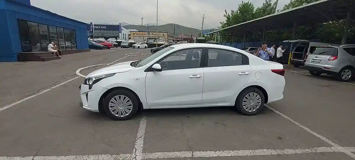 Kia Rio 2022 года за 8 000 000 тг. в Алматы