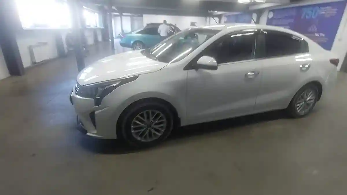 Kia Rio 2022 года за 9 200 000 тг. в Астана