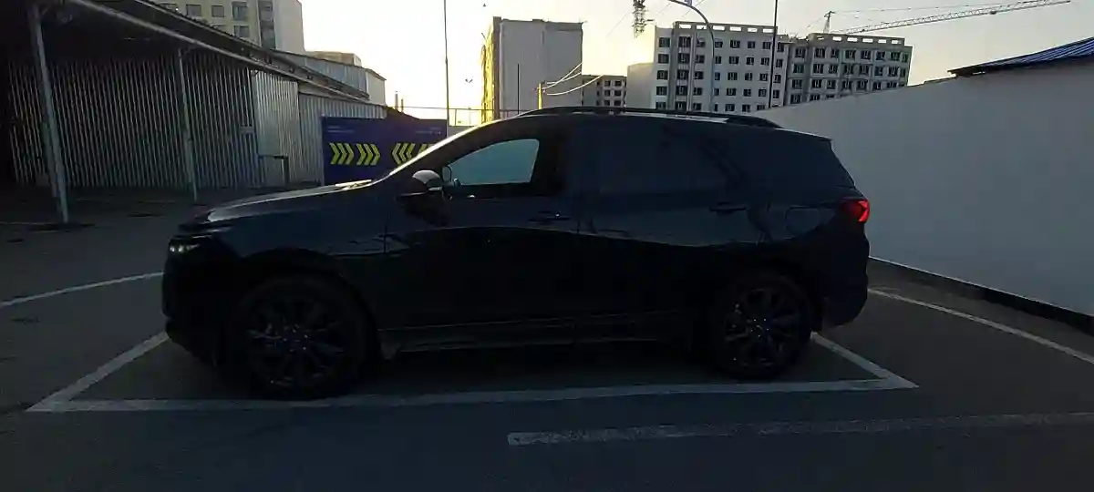 Chevrolet Equinox 2022 года за 15 500 000 тг. в Алматы