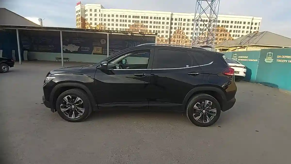 Chevrolet Tracker 2023 года за 7 990 000 тг. в Шымкент
