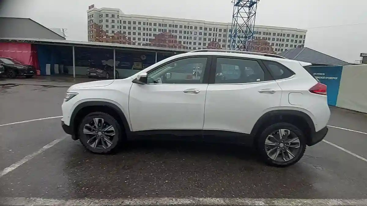 Chevrolet Tracker 2023 года за 10 000 000 тг. в Шымкент