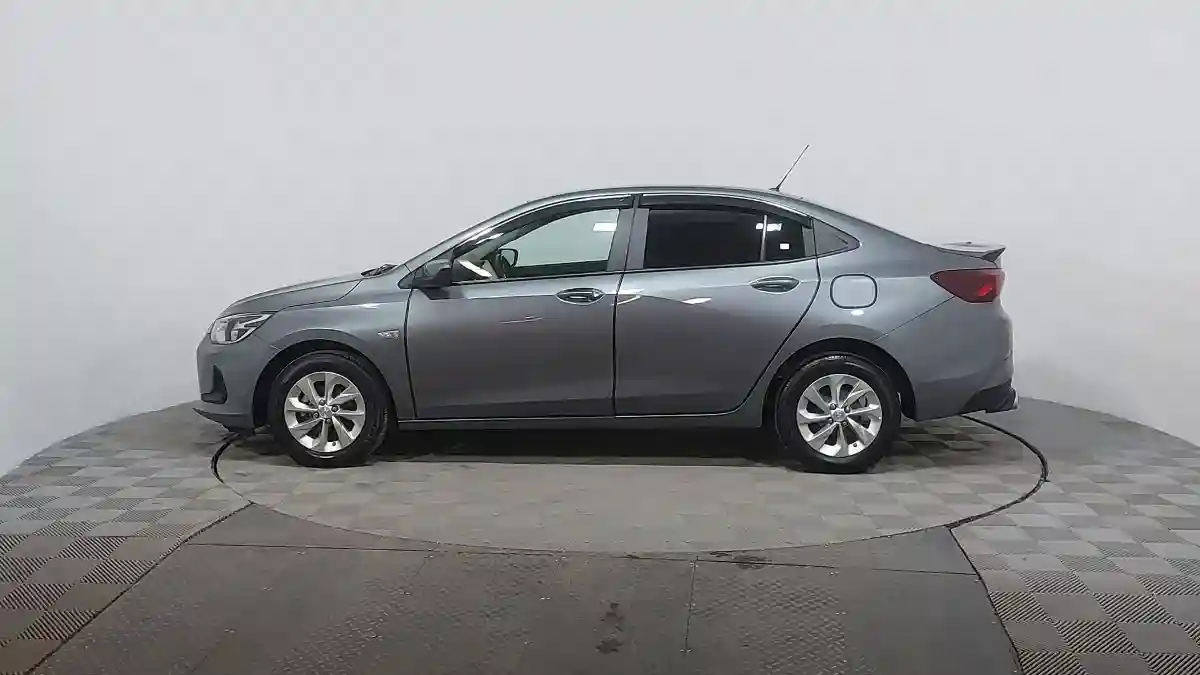 Chevrolet Onix 2023 года за 6 390 000 тг. в Астана