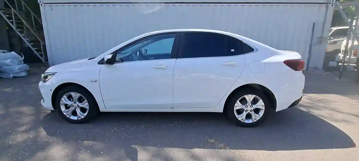 Chevrolet Onix 2023 года за 5 290 000 тг. в Алматы