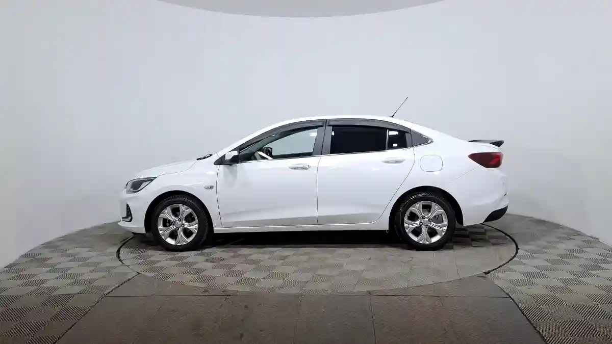 Chevrolet Onix 2023 года за 6 350 000 тг. в Астана