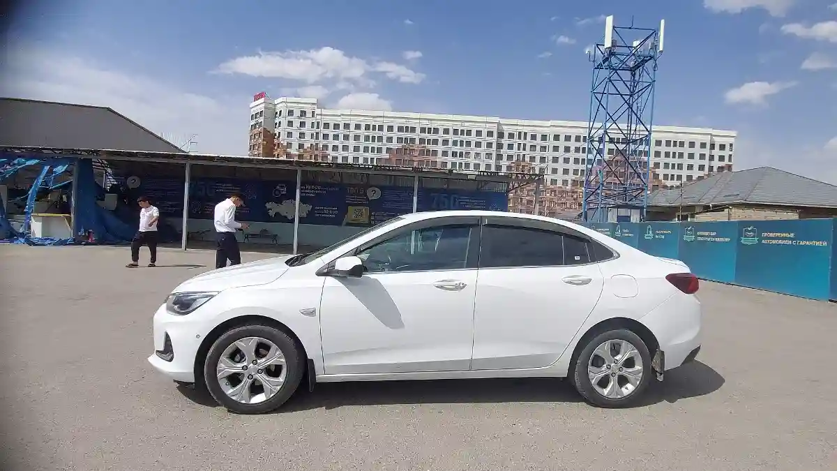 Chevrolet Onix 2022 года за 6 800 000 тг. в Шымкент