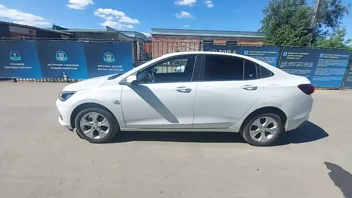 Chevrolet Onix 2023 года за 8 000 000 тг. в Актобе