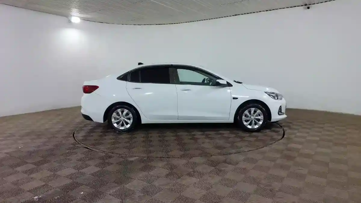 Chevrolet Onix 2023 года за 5 790 000 тг. в Шымкент