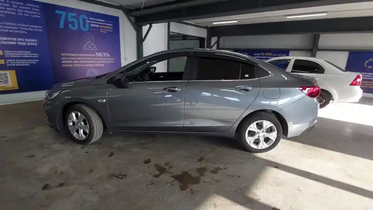 Chevrolet Onix 2023 года за 7 800 000 тг. в Астана