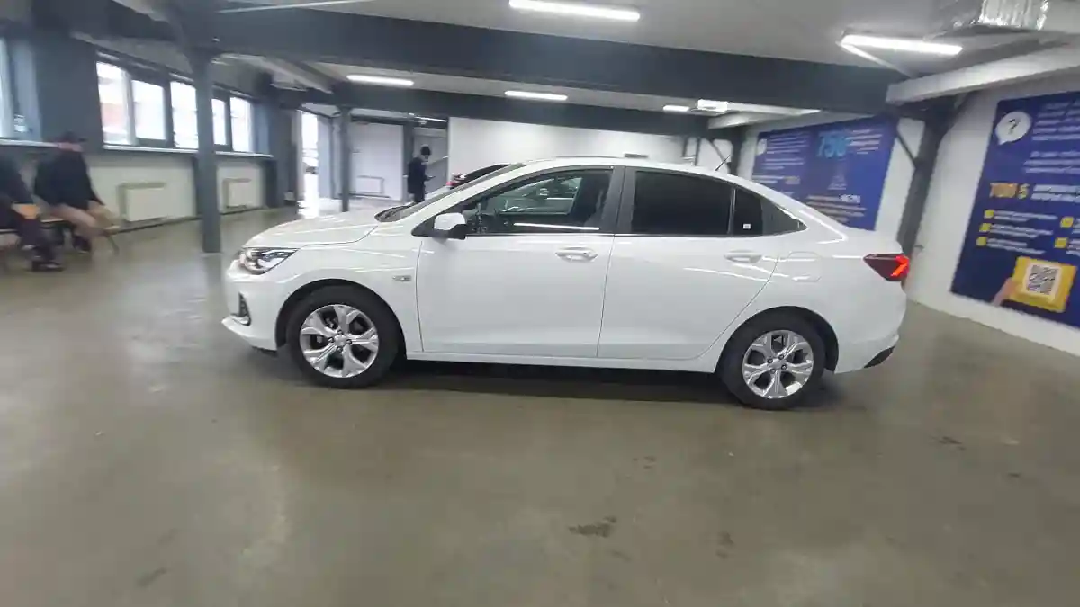 Chevrolet Onix 2023 года за 6 800 000 тг. в Астана