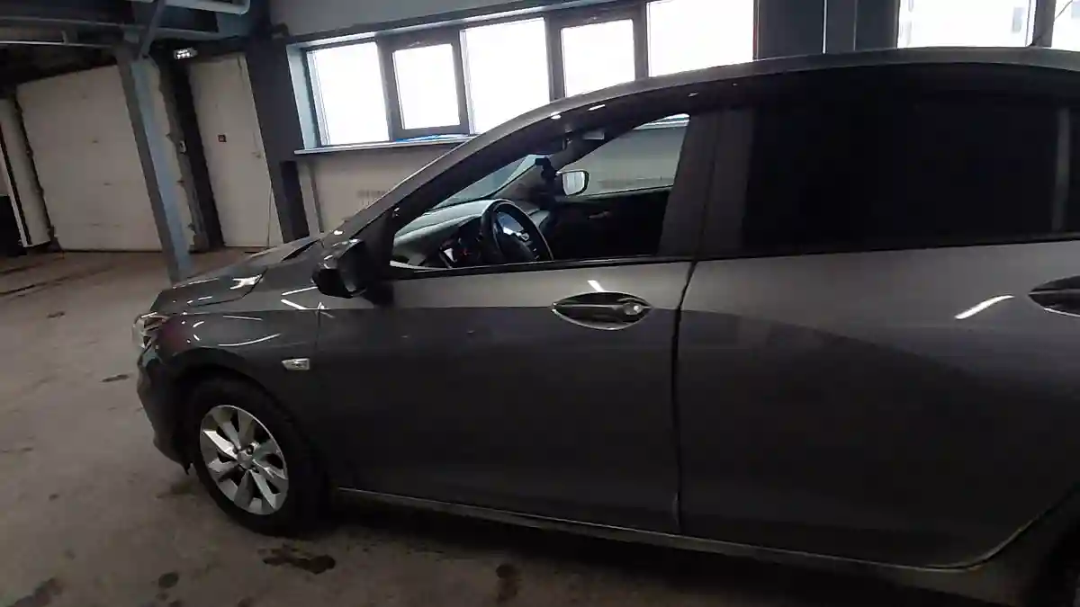 Chevrolet Onix 2024 года за 5 590 000 тг. в Астана