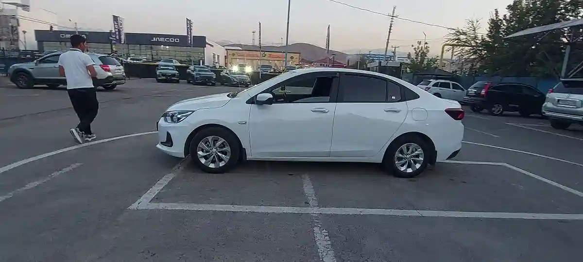 Chevrolet Onix 2023 года за 6 100 000 тг. в Алматы