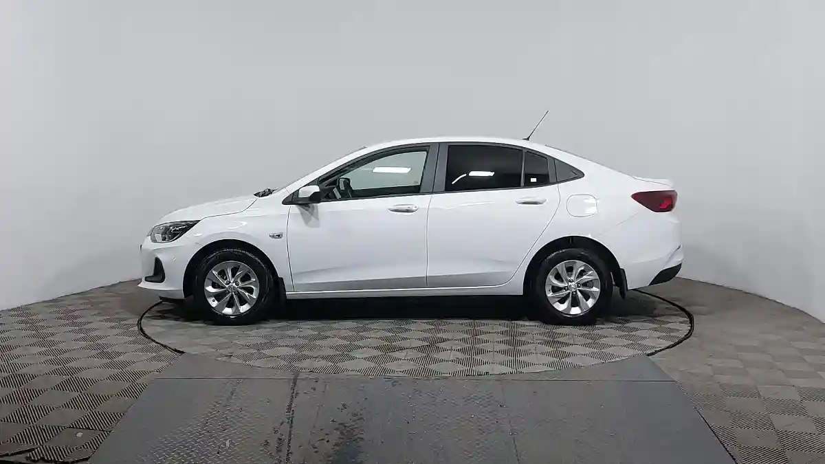 Chevrolet Onix 2023 года за 7 010 000 тг. в Астана