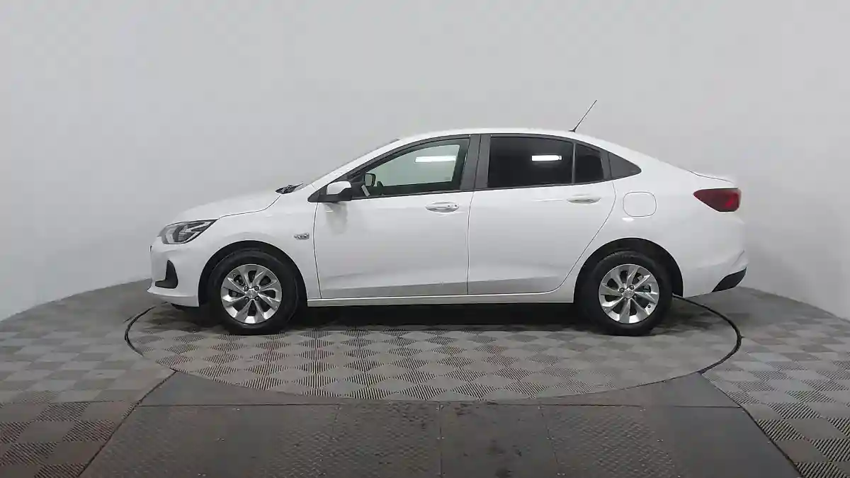 Chevrolet Onix 2023 года за 5 990 000 тг. в Астана