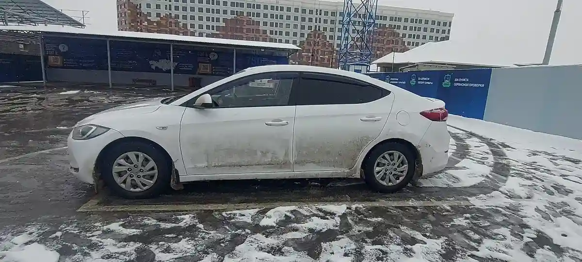 Hyundai Elantra 2018 года за 6 500 000 тг. в Шымкент