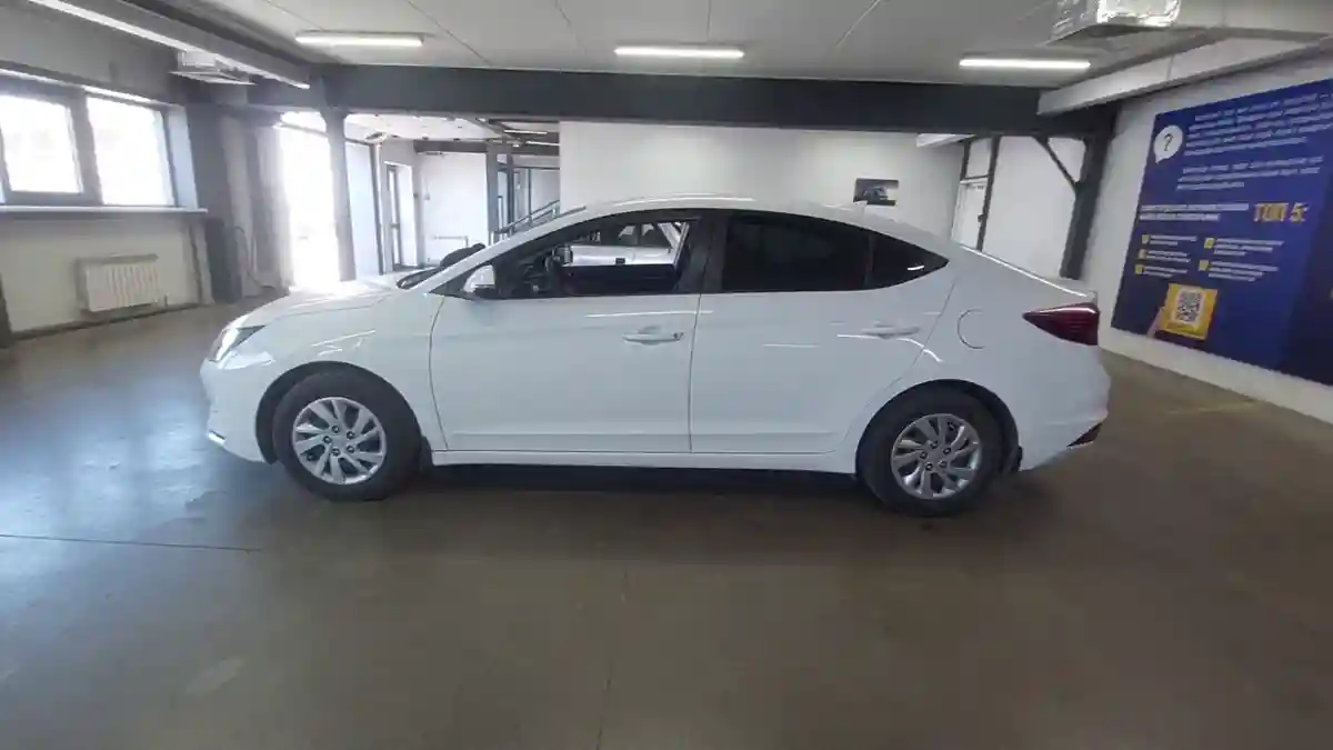 Hyundai Elantra 2020 года за 8 000 000 тг. в Астана