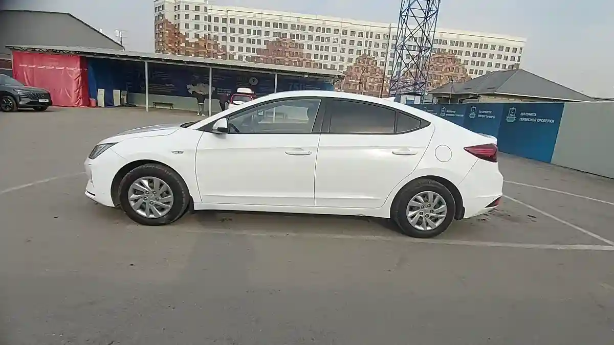 Hyundai Elantra 2019 года за 6 500 000 тг. в Шымкент