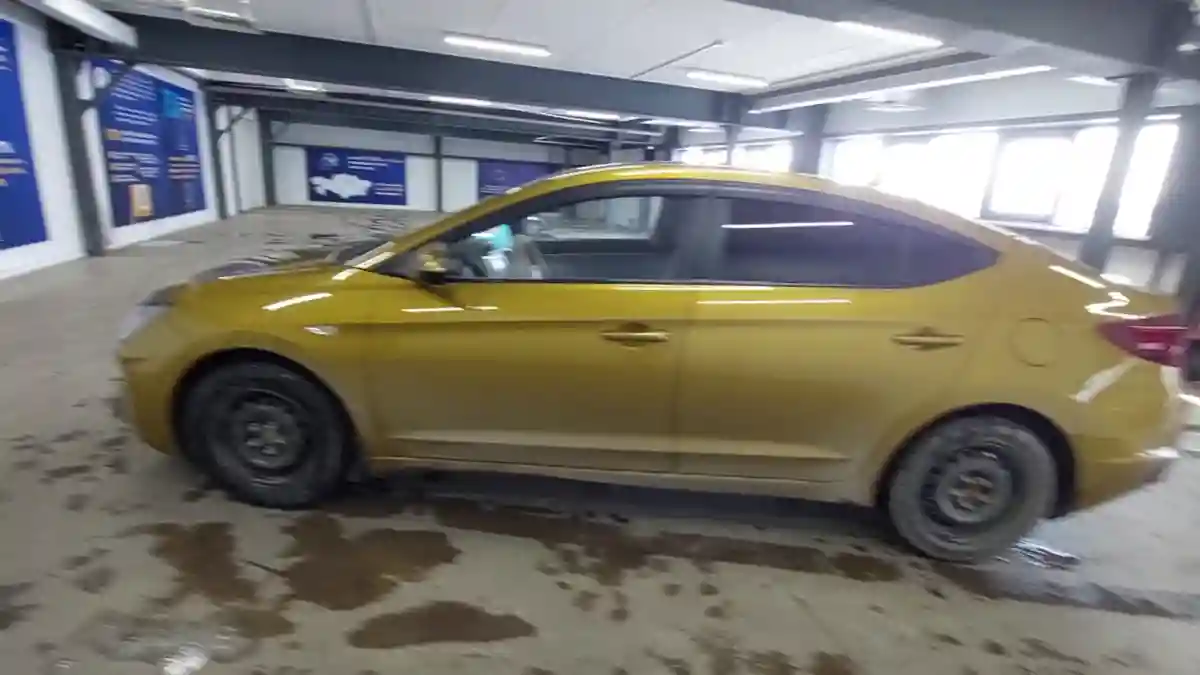 Hyundai Elantra 2019 года за 7 500 000 тг. в Астана