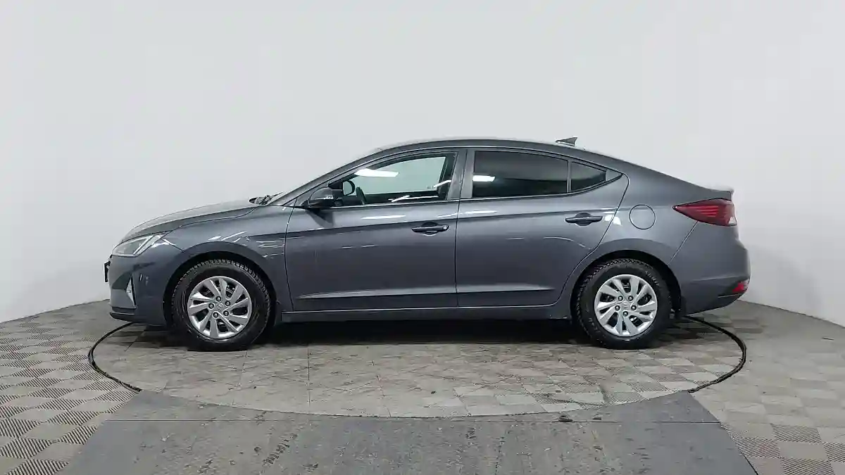 Hyundai Elantra 2019 года за 8 190 000 тг. в Астана