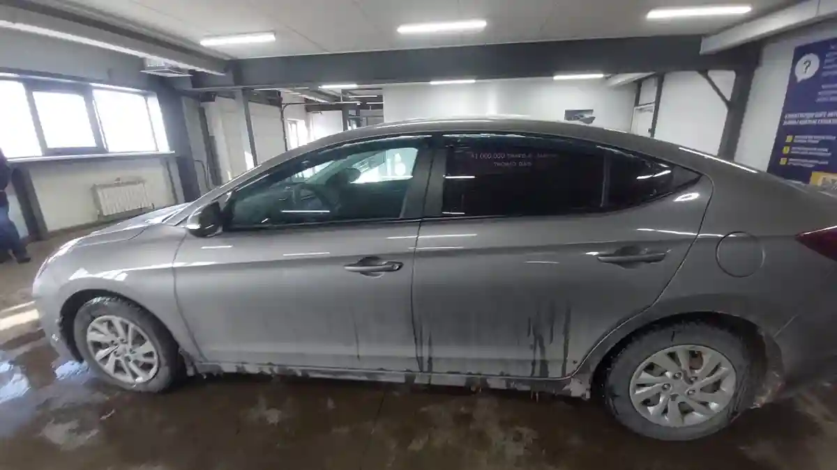 Hyundai Elantra 2019 года за 7 000 000 тг. в Астана