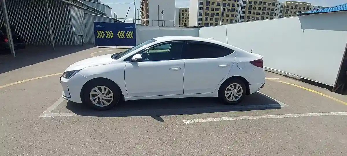 Hyundai Elantra 2019 года за 8 000 000 тг. в Алматы