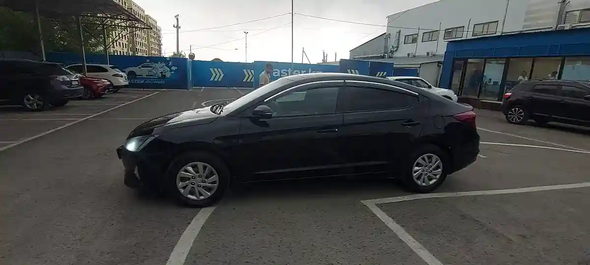 Hyundai Elantra 2019 года за 7 500 000 тг. в Алматы