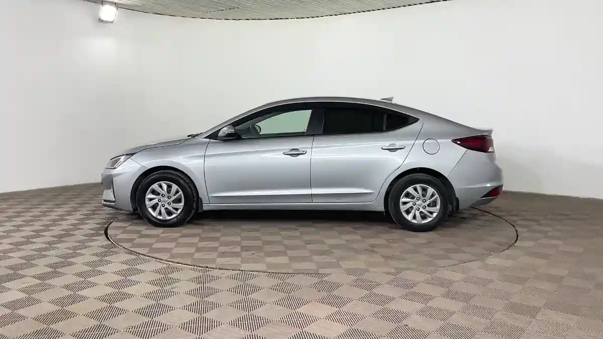 Hyundai Elantra 2019 года за 7 990 000 тг. в Шымкент