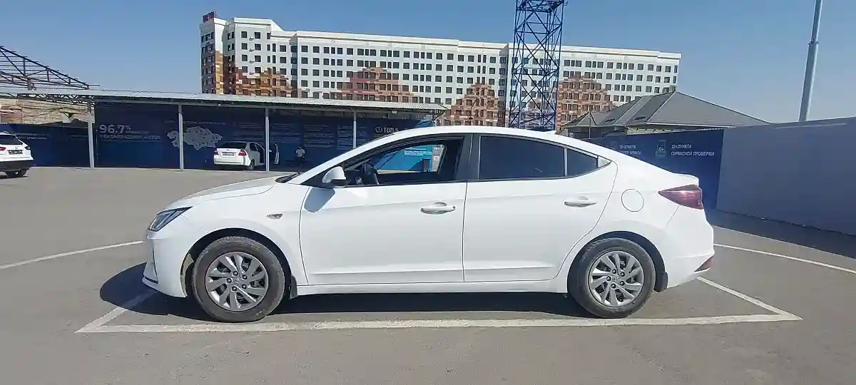 Hyundai Elantra 2020 года за 9 400 000 тг. в Шымкент