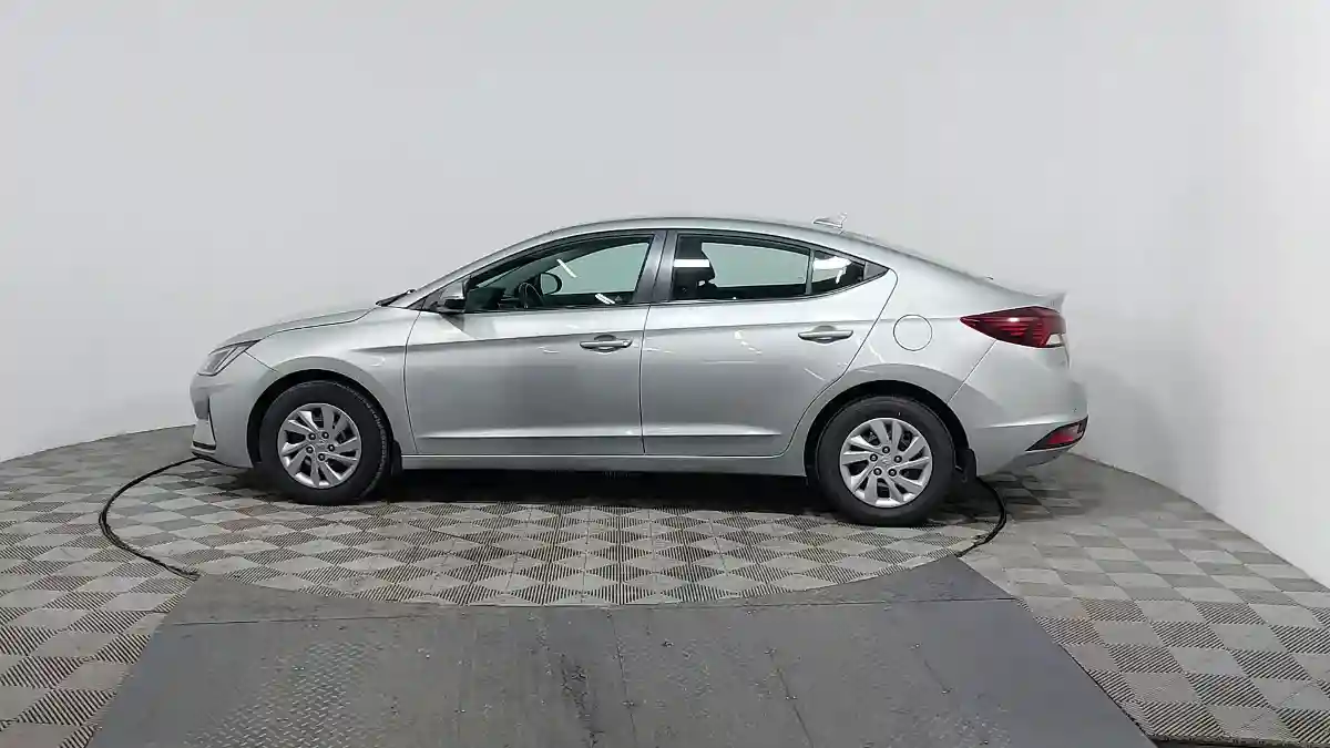 Hyundai Elantra 2019 года за 7 790 000 тг. в Астана