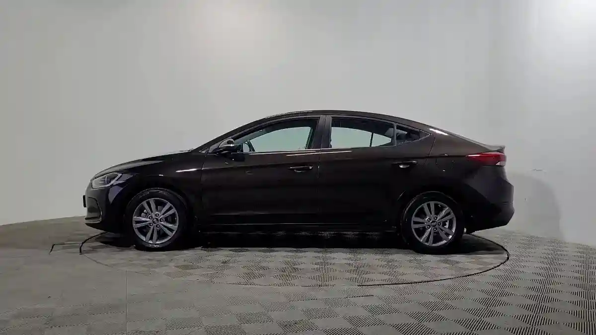 Hyundai Elantra 2018 года за 7 690 000 тг. в Алматы