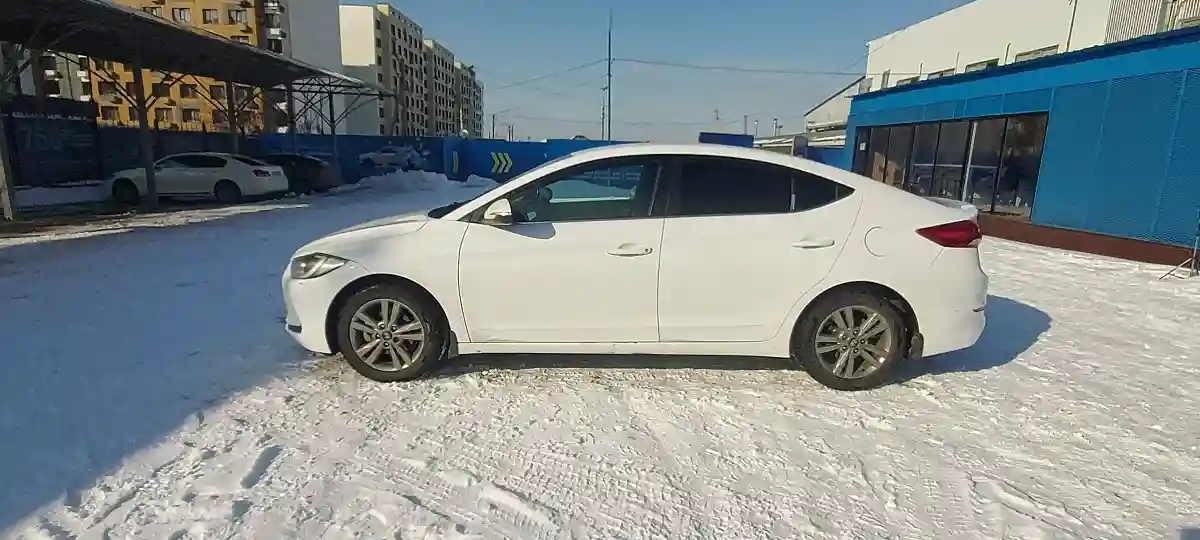 Hyundai Elantra 2018 года за 6 900 000 тг. в Алматы