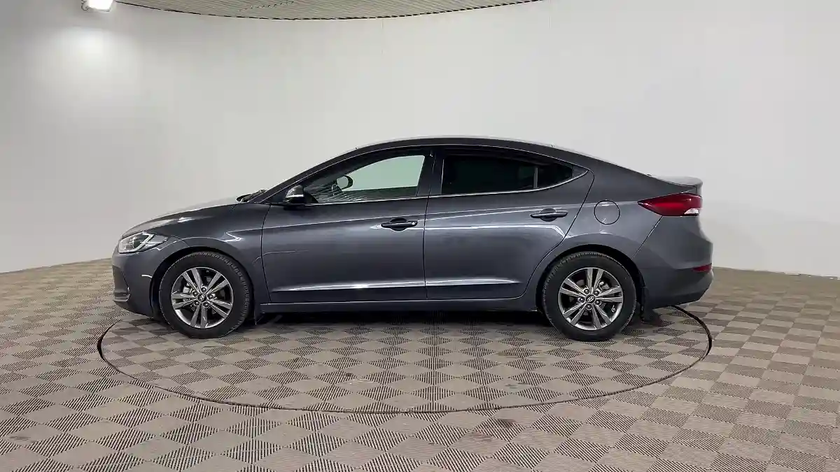 Hyundai Elantra 2018 года за 6 890 000 тг. в Шымкент