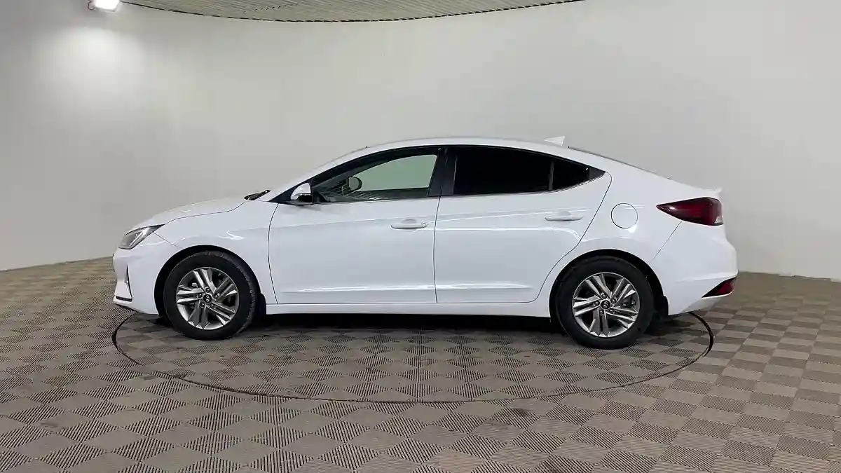 Hyundai Elantra 2019 года за 8 770 000 тг. в Шымкент