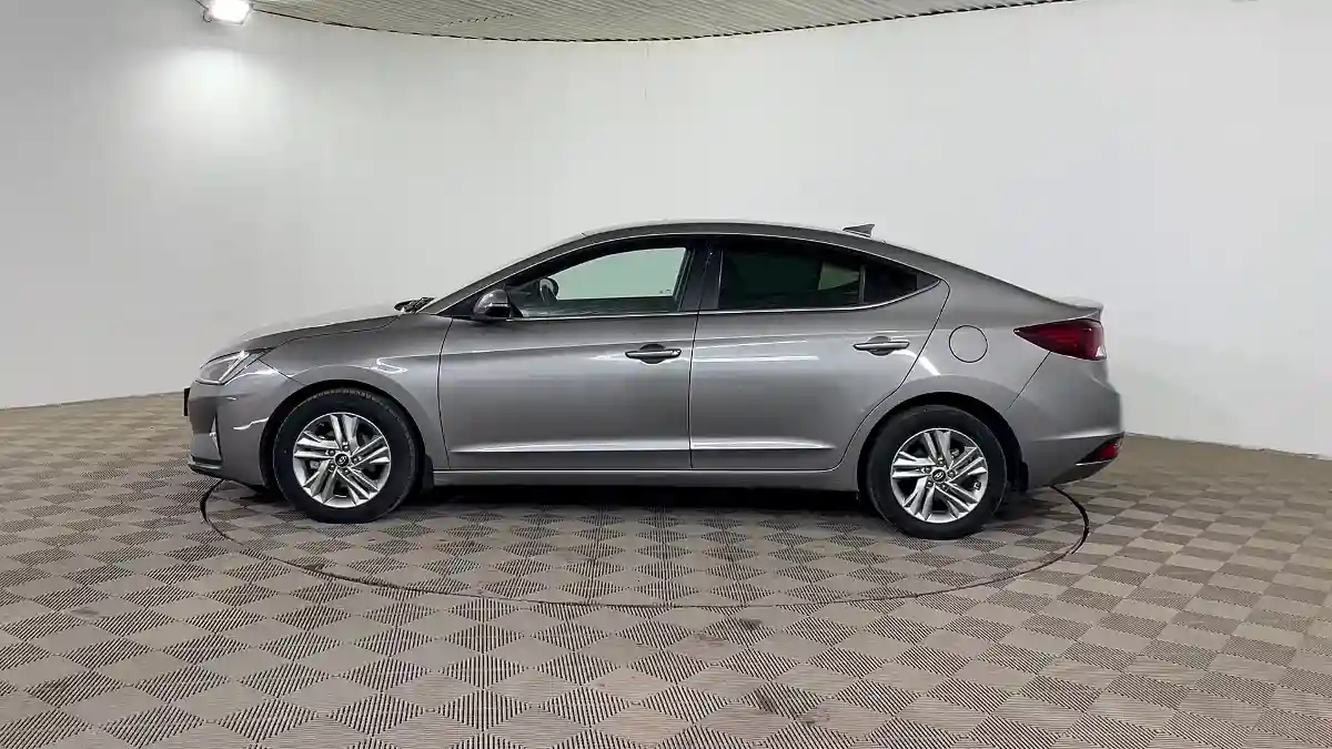 Hyundai Elantra 2019 года за 7 350 000 тг. в Шымкент