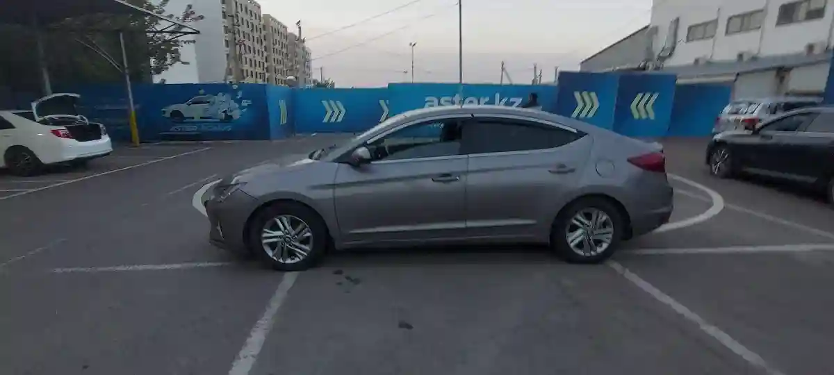 Hyundai Elantra 2019 года за 8 500 000 тг. в Алматы