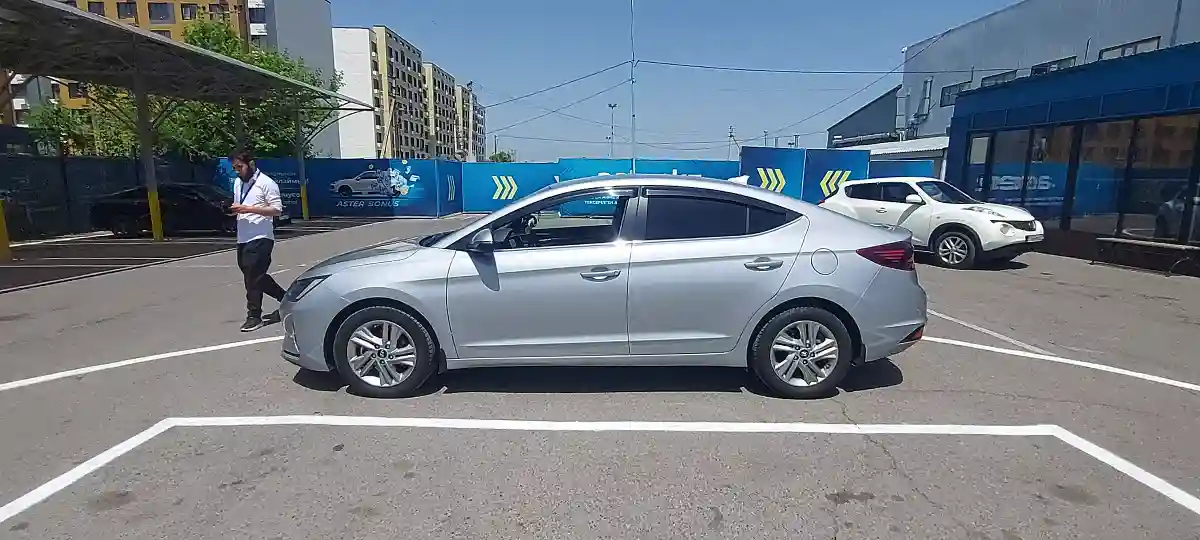 Hyundai Elantra 2020 года за 8 000 000 тг. в Алматы