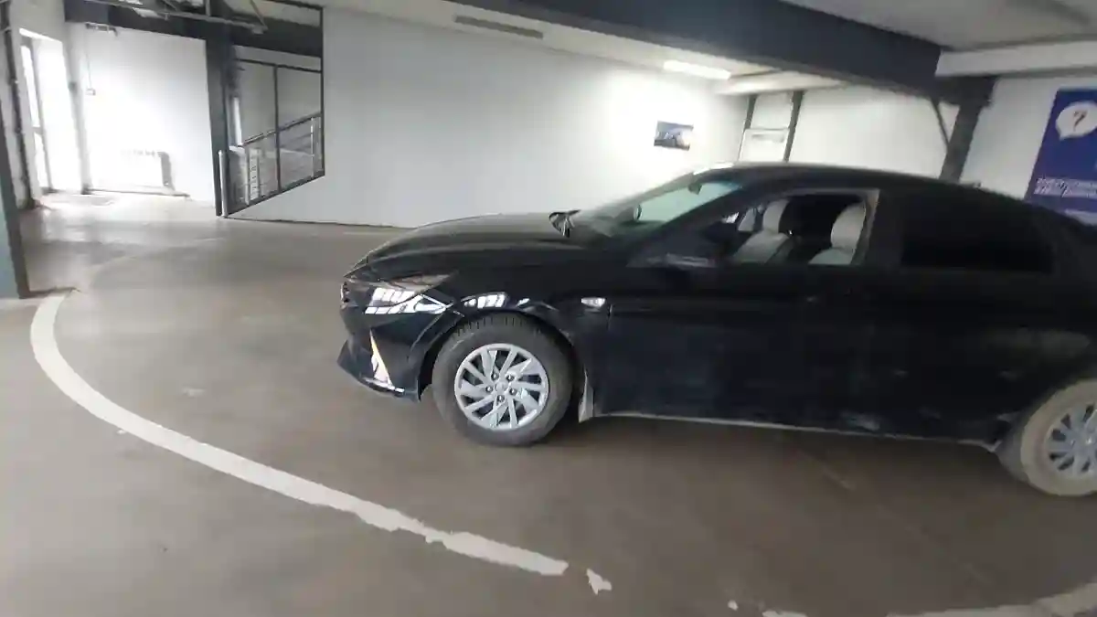 Hyundai Elantra 2020 года за 10 000 000 тг. в Астана