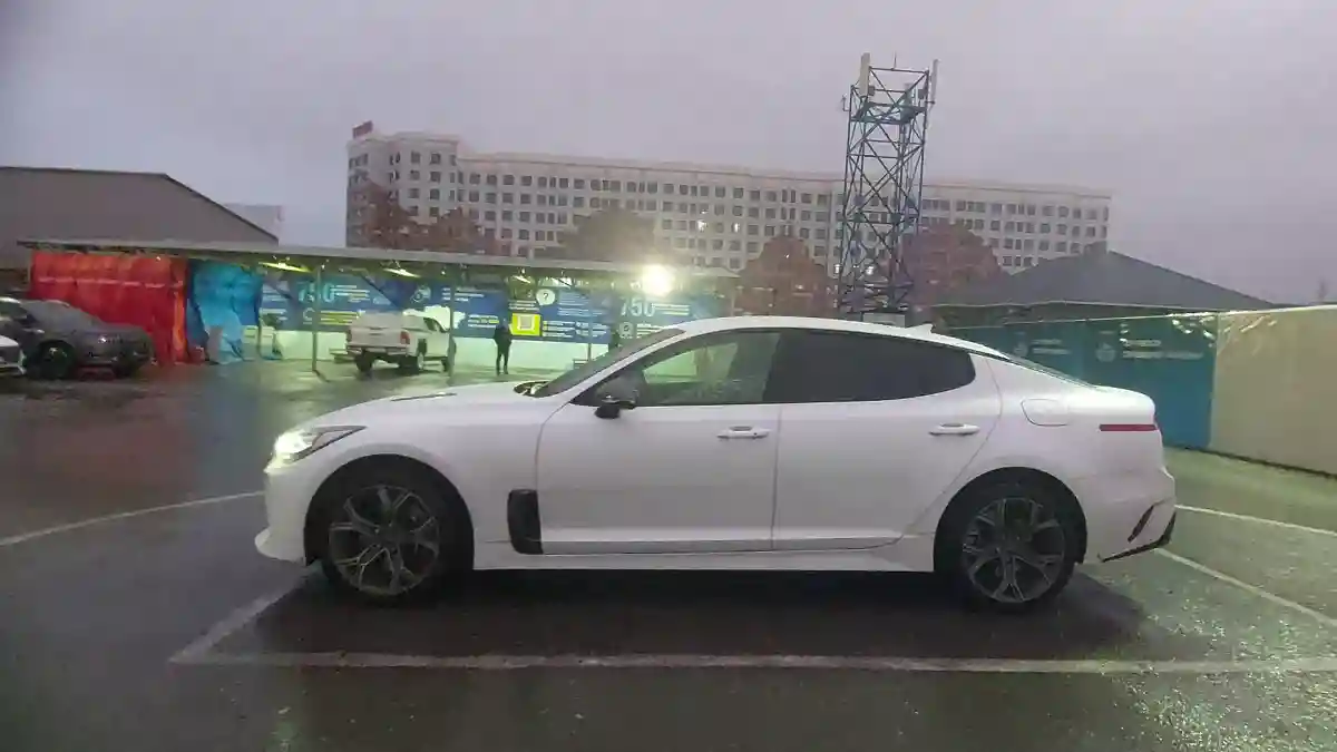 Kia Stinger 2023 года за 15 000 000 тг. в Шымкент